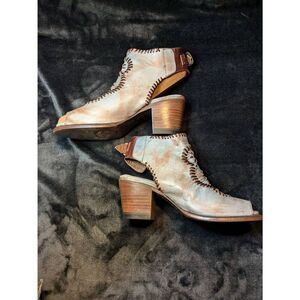 Denver boots leather Open toe heel. Style Leonere. Size 8